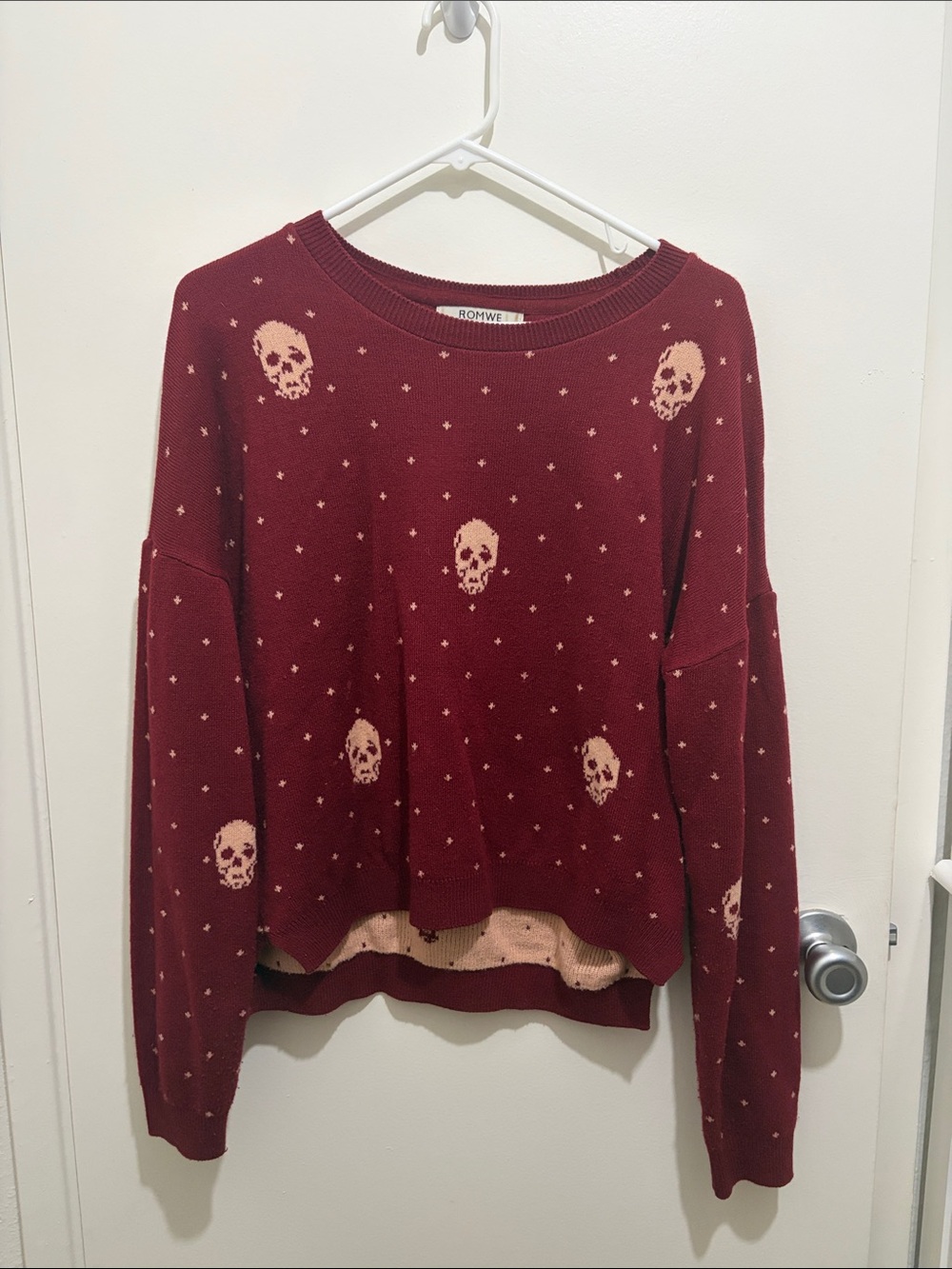 ROMWE Burgundy Knit Sweater with Cream Skull Motif